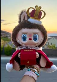 Labubu Brelok: The Whimsical World Hanging from Your Keys