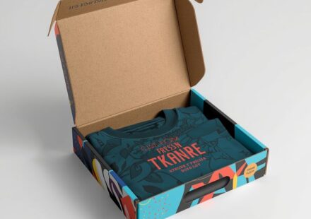 Custom t shirt boxes