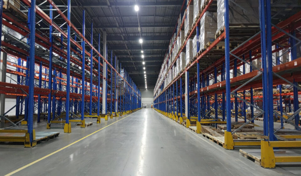 Industrial pallet racking system