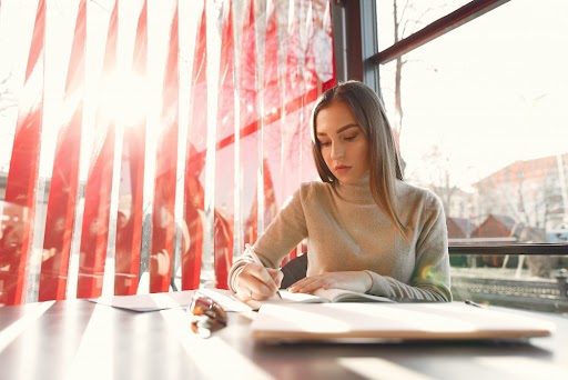 Best Ghostwriters in Canada
