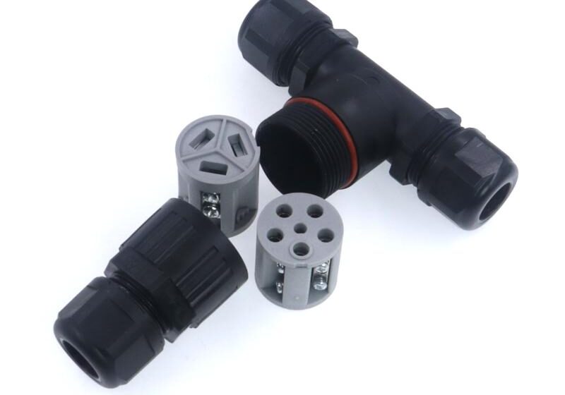 Ultra-Compact Watertight Connectors